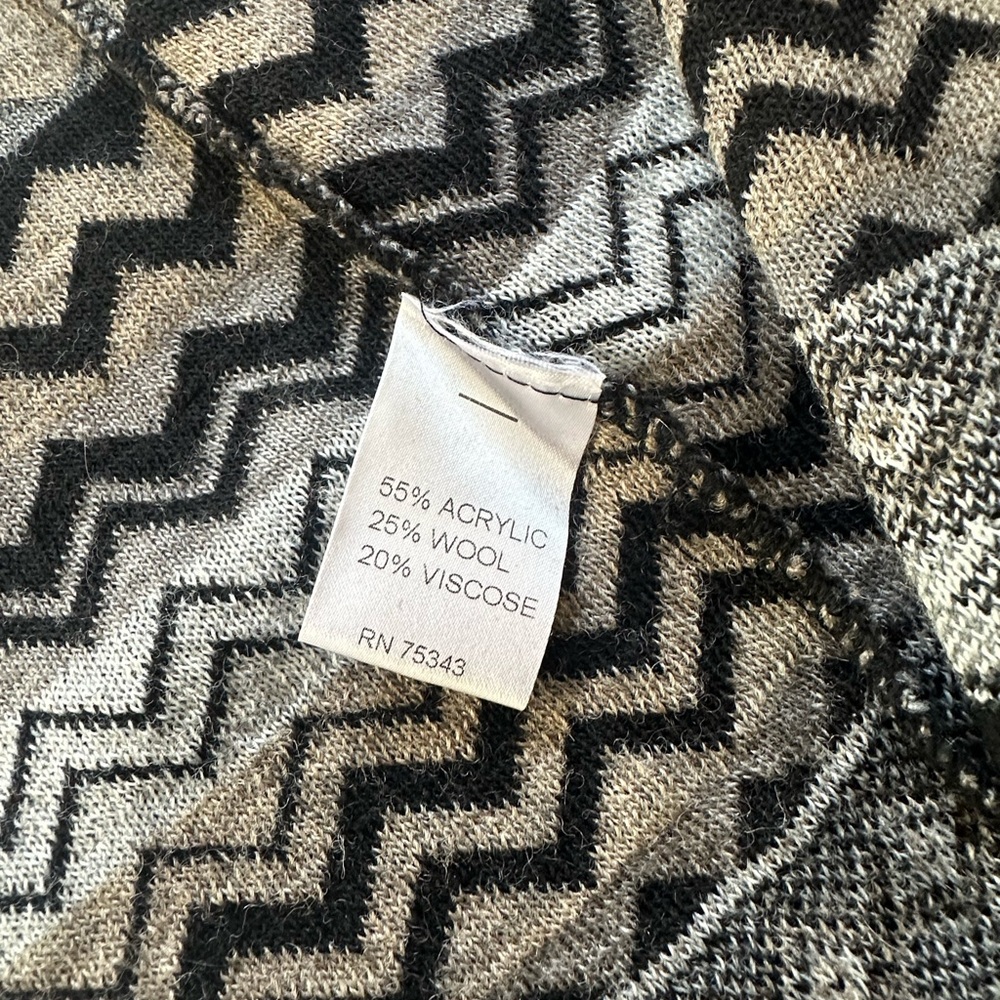 NEW Cocogia Italian Cardigan, Size Small - Picture 9 of 13